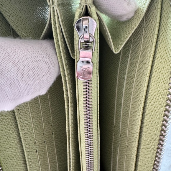 NEW Louis Vuitton Epi Zippy Wallet Vert Noto - M61863 🇯🇵 Japanese Exclusive - Picture 8 of 14